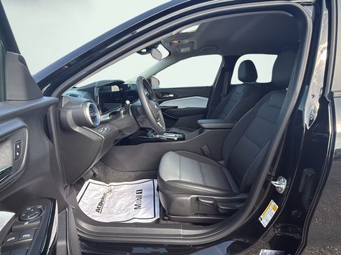Used 2025 Chevrolet Trax LT w/ Driver Confidence Package FWD image 21