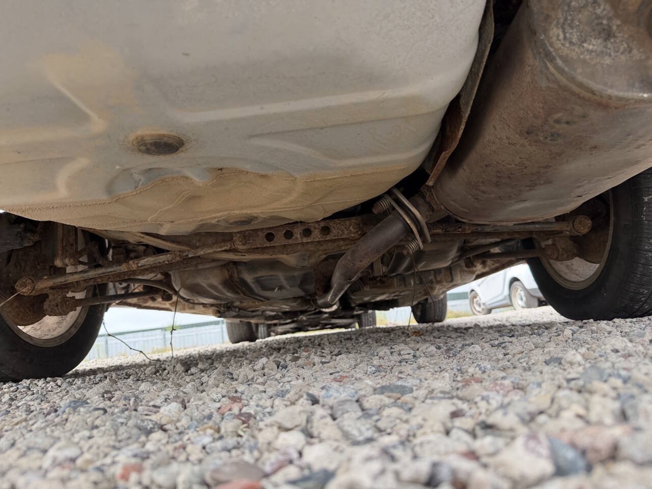 Used 2000 Toyota Avalon XL FWD image 16