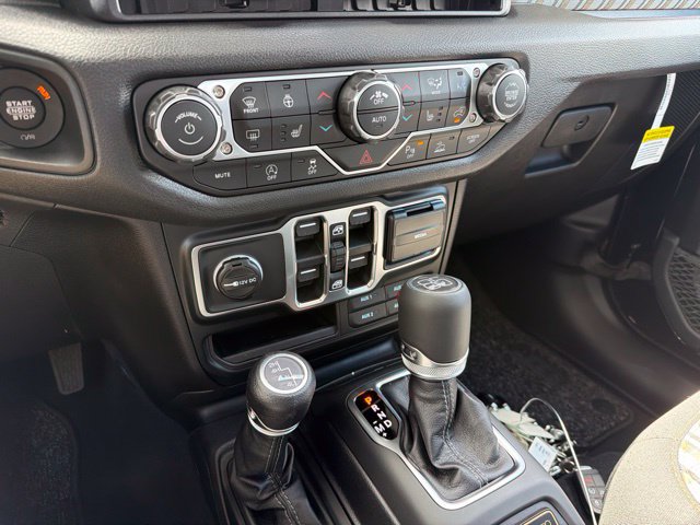 New 2026 Jeep Gladiator Sport AWD/4WD image 20