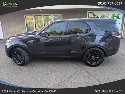 Used 2017 Land Rover Discovery SE AWD/4WD image 12