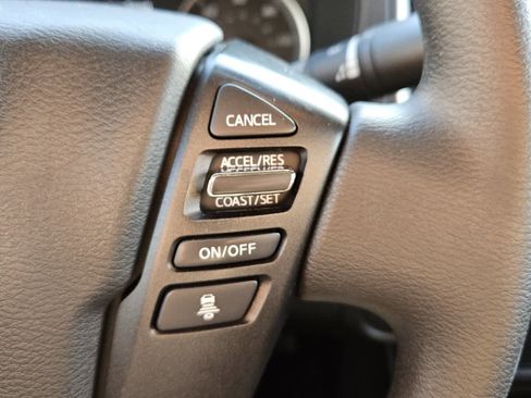 Used 2024 Nissan Frontier SV w/ Technology Package image 13