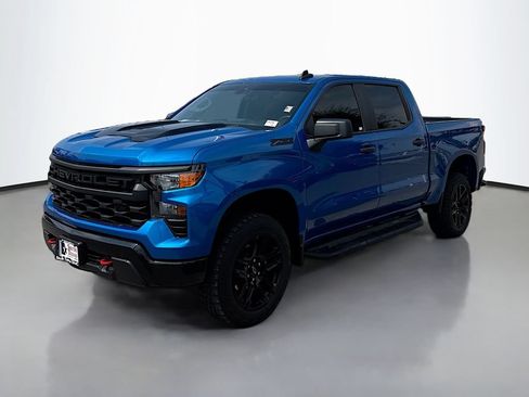 Used 2024 Chevrolet Silverado 1500 Custom Trail Boss w/ LPO, Dark Essentials Package AWD/4WD image 3