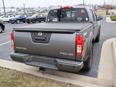Used 2018 Nissan Frontier PRO-4X image 11