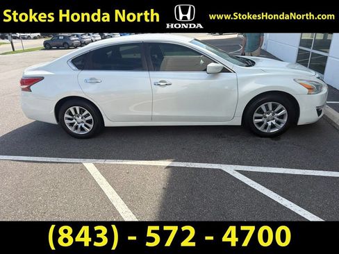 Used 2014 Nissan Altima 2.5 S FWD image 5