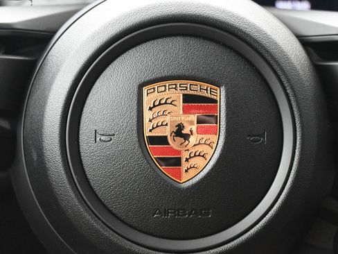 New 2026 Porsche Macan AWD/4WD image 21