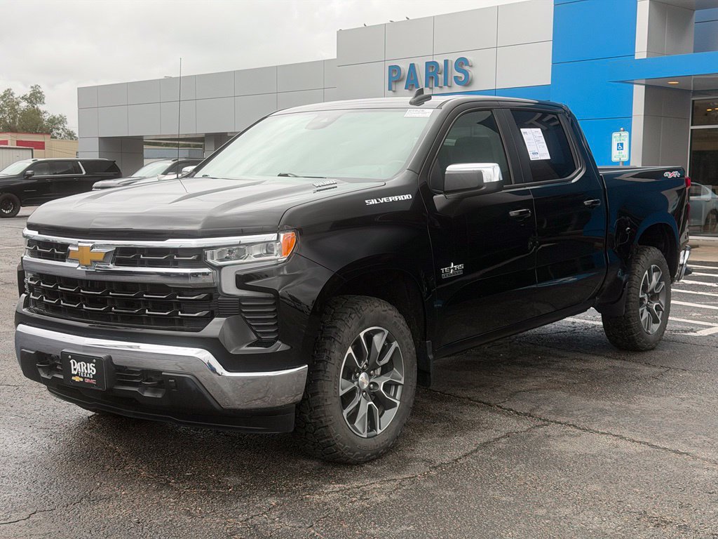 Used 2023 Chevrolet Silverado 1500 LT AWD/4WD image 3