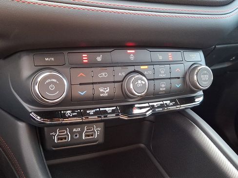 New 2026 Dodge Durango GT AWD/4WD image 13