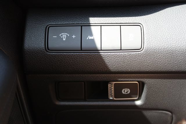 Used 2021 Hyundai Santa Fe SEL AWD/4WD image 15