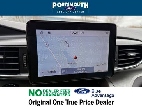 Used 2022 Ford Explorer XLT w/ Equipment Group 202A image 11