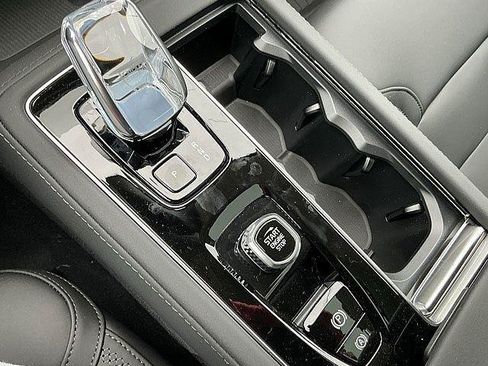 New 2026 Volvo XC90 B6 Plus w/ Protection Package AWD/4WD image 18