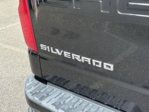Used 2019 Chevrolet Silverado 1500 Custom Trail Boss w/ Custom Convenience Package AWD/4WD image 11