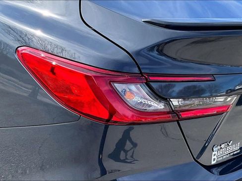 Used 2025 Toyota Camry SE image 28