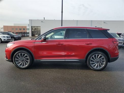 Certified 2023 Lincoln Corsair Reserve w/ Equipment Group 201A image 4