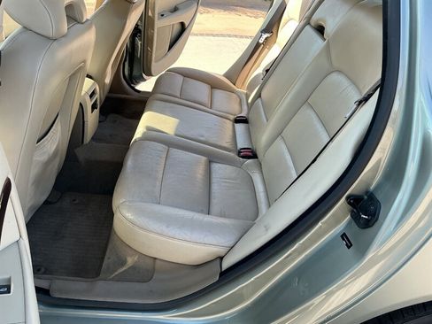 Used 2008 Volvo V70 FWD image 29