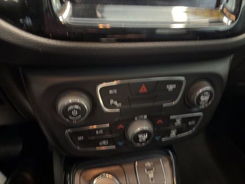 Used 2019 Jeep Compass Limited w/ Safety & Security Group AWD/4WD image 36
