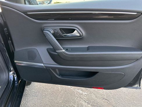 Used 2013 Volkswagen CC Executive image 39