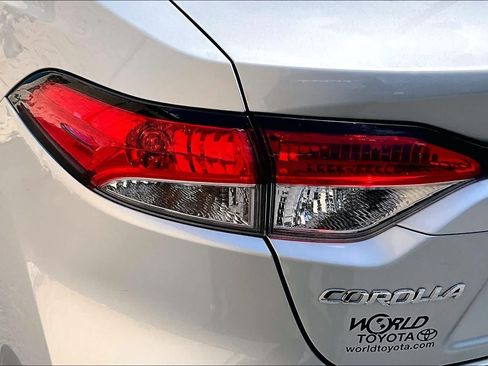 Certified 2024 Toyota Corolla LE FWD image 29