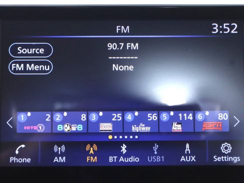 Used 2023 Nissan Sentra SV w/ SV Premium Package FWD image 17
