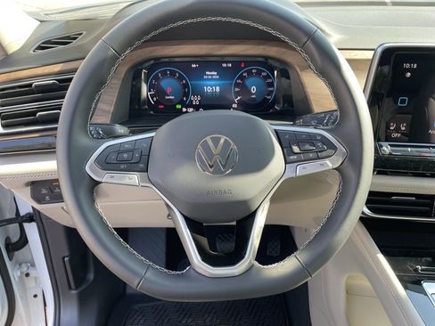New 2026 Volkswagen Atlas SE FWD image 18