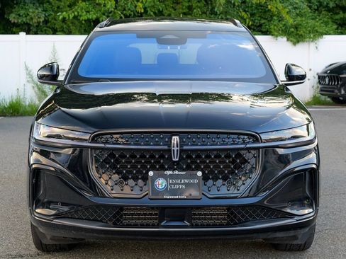 Used 2024 Lincoln Nautilus Reserve w/ Jet Appearance Package (87T) AWD/4WD image 2
