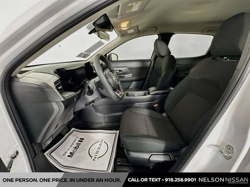 Used 2025 Nissan Kicks S AWD/4WD image 19