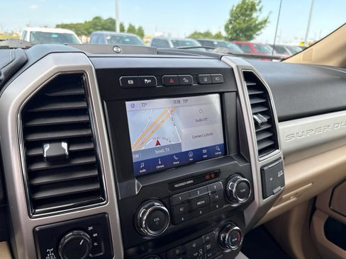 Used 2021 Ford F250 Lariat w/ Tremor Off-Road Package AWD/4WD image 22