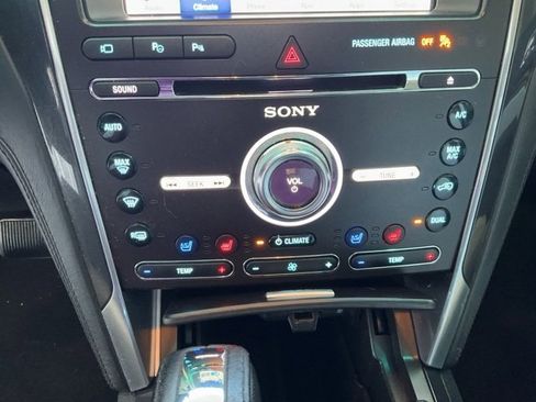 Used 2017 Ford Explorer Platinum image 15