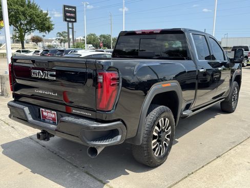 Used 2025 GMC Sierra 2500 Denali Ultimate AWD/4WD image 8