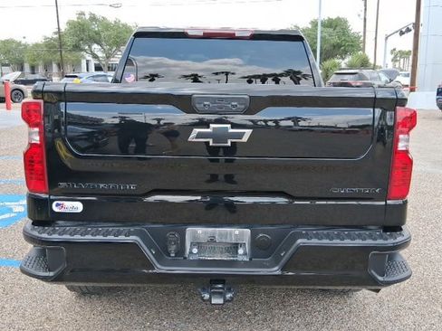 Used 2025 Chevrolet Silverado 1500 Custom w/ Turbomax Blackout Package image 5