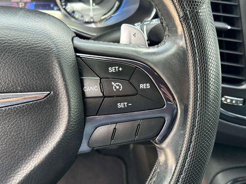 Used 2015 Chrysler 200 S w/ Navigation & Sound Group I image 23