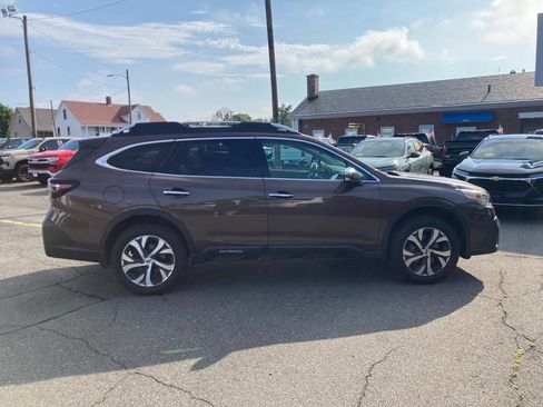 Used 2022 Subaru Outback Touring AWD/4WD image 26