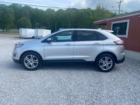 Used 2017 Ford Edge Titanium w/ Technology Package image 4