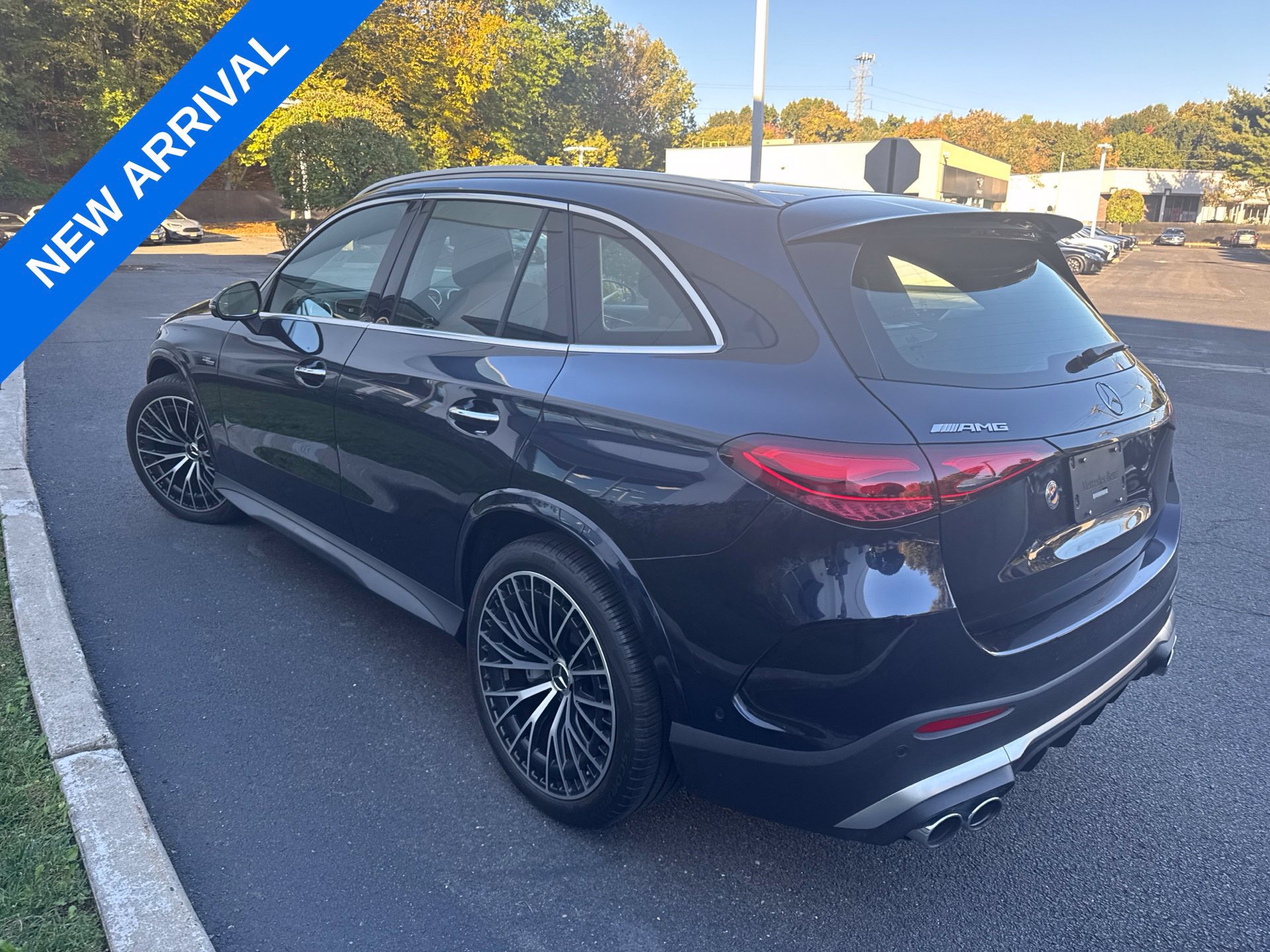 Used 2024 Mercedes-Benz GLC 43 AMG 4MATIC image 4
