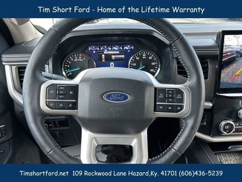 Used 2024 Ford Expedition XLT image 18