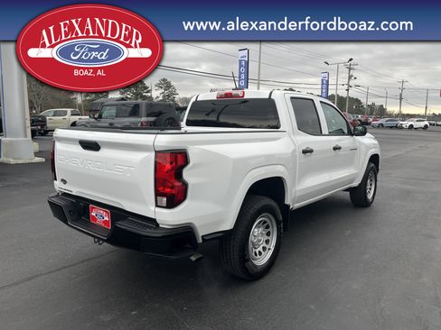 Used 2023 Chevrolet Colorado W/T image 4