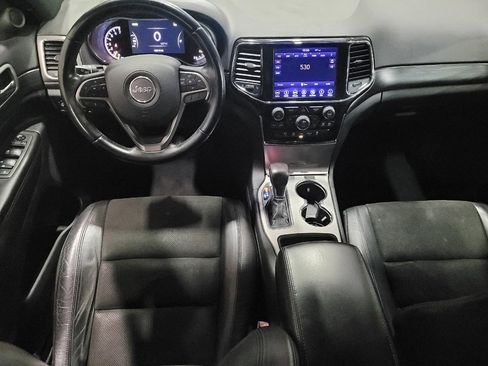 Used 2019 Jeep Grand Cherokee Laredo w/ Laredo X Package image 22