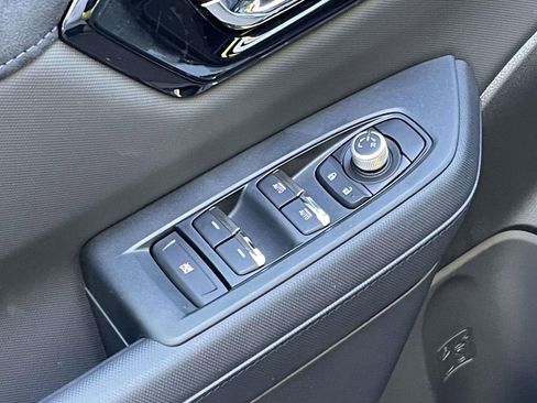 Used 2025 Subaru Forester Limited w/ Popular Package image 16