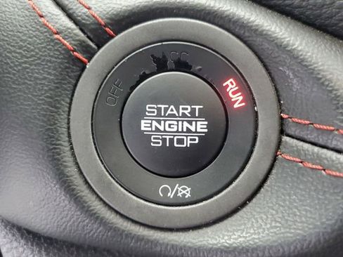 Used 2024 Dodge Durango GT image 33