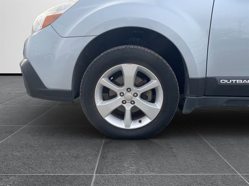 Used 2014 Subaru Outback 2.5i Premium image 25
