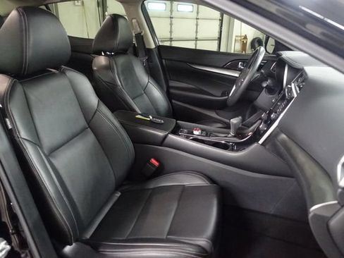 Used 2022 Nissan Maxima SV w/ Floor Mat Group FWD image 26
