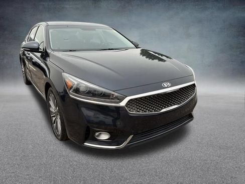 Used 2017 Kia Cadenza Premium FWD image 5