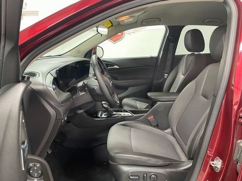 Used 2024 Buick Encore GX Preferred AWD/4WD image 11