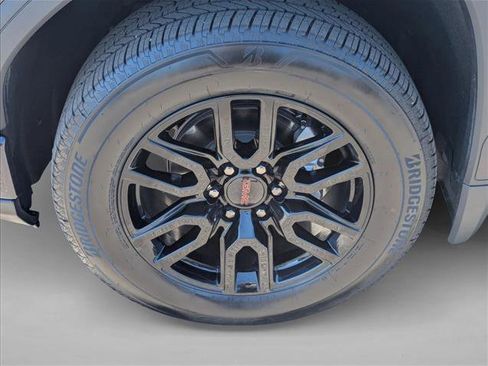 Used 2024 GMC Sierra 1500 Elevation image 9