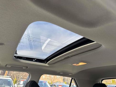 Certified 2024 Hyundai Venue SEL image 20