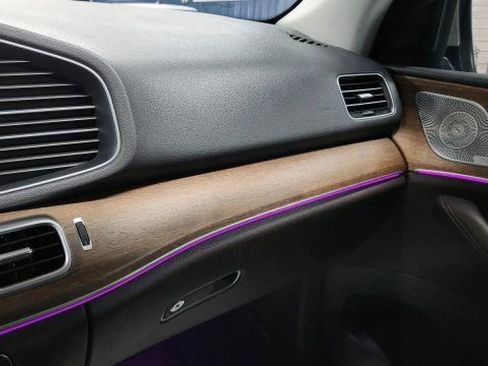 Used 2020 Mercedes-Benz GLE 350 GLE 350 4MATIC Sport Utility 4 w/ Premium Package image 43