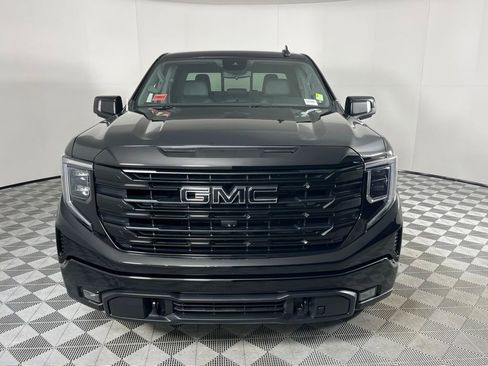 Used 2022 GMC Sierra 1500 Elevation w/ Elevation Premium Package image 4