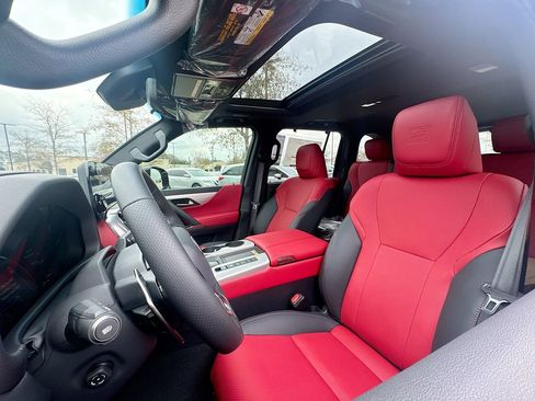 New 2025 Lexus LX 700h F Sport image 10