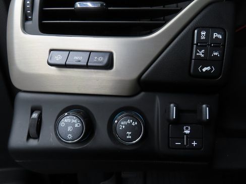 Used 2020 GMC Yukon XL Denali w/ Denali Ultimate Package image 39