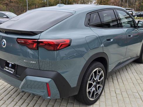 Certified 2025 BMW X2 xDrive28i w/ Convenience Package image 5