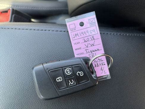 Used 2018 Volkswagen Tiguan SEL w/ 3rd Row Seat Package image 47